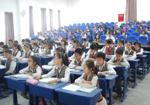 山东建立中小学教师绩效工资增量机制