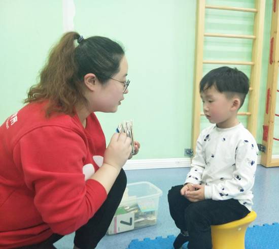 跨城带孩子来众艾感统上课，如今收获满满