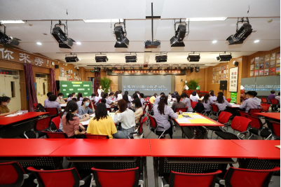 办一所全国最宜读的书香校园——清华大学附属小学图书馆建设介绍