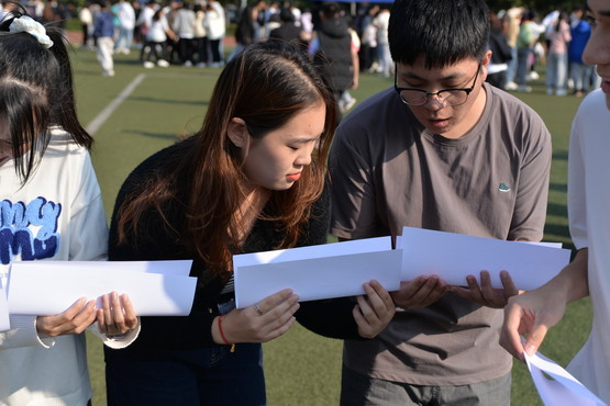 广州软件学院举办大学生综合素质拓展训练营