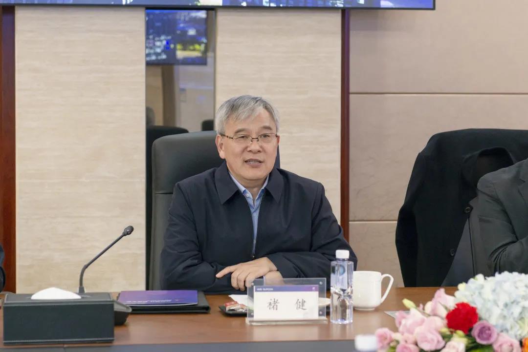 中控技术与上海华谊三爱富新材料有限公司签订战略合作协议