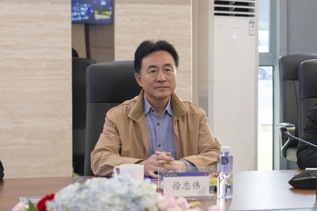 中控技术与上海华谊三爱富新材料有限公司签订战略合作协议