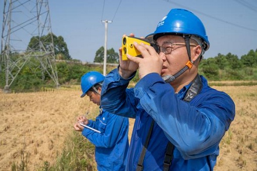 迎峰度夏保供电丨精益运维设备 助力川渝保供 迎峰度夏保供电丨精益运维设备 助力川渝保供