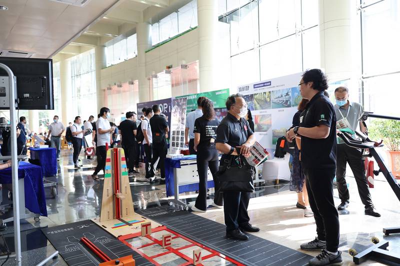 第二届全国智慧学校体育建设与发展论坛暨学校体育工作委员会理事年会成功召开