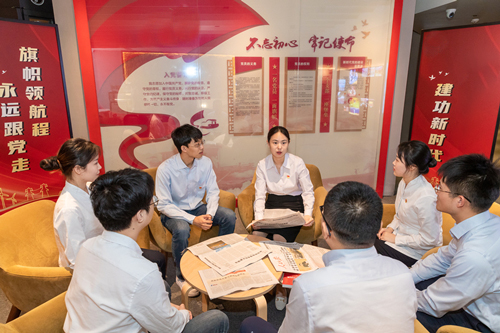 全面贯彻习近平新时代中国特色社会主义思想<p>坚决把党的二十大作出的重大决策部署付诸行动见之于成效
