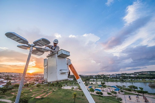 加快建设世界一流企业<br>全力打造全球知名品牌 加快建设世界一流企业<br>全力打造全球知名品牌